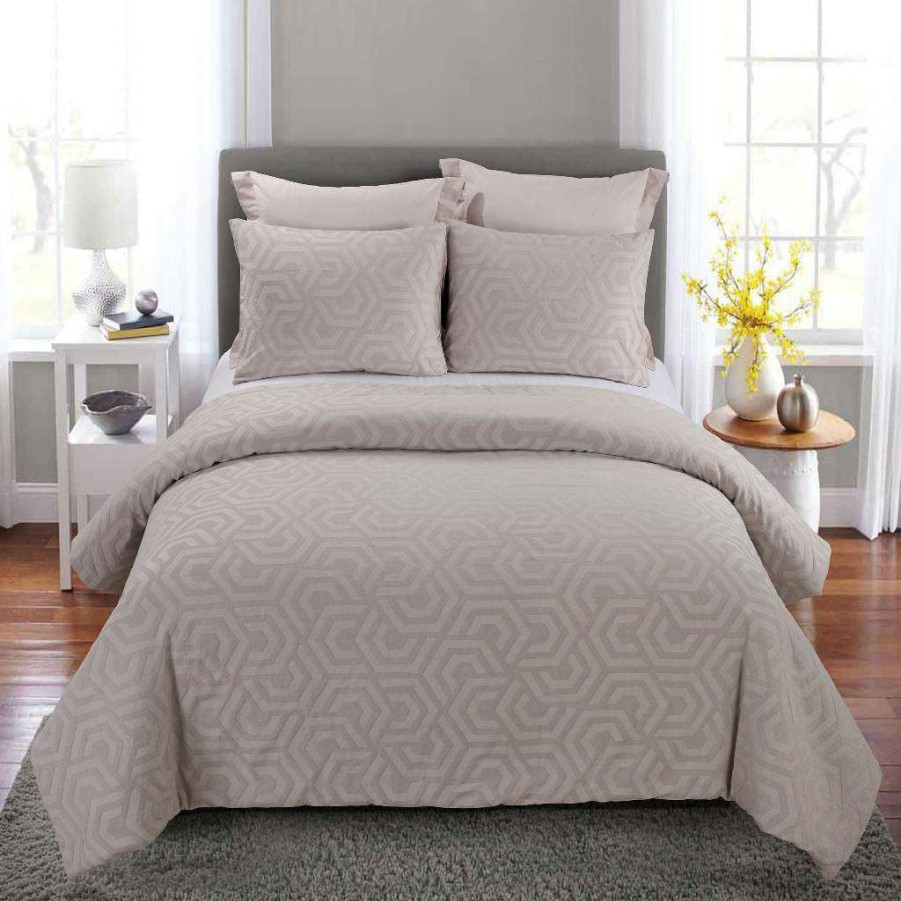 Bedding * New Your Life Style King Comforter Set, Seville Blush By Donna Sharp American Heritage Textiles Y00713